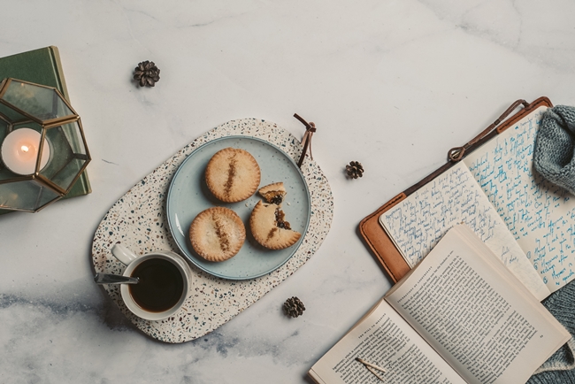 Journal, Kaffee und Kekse für die Me-Time